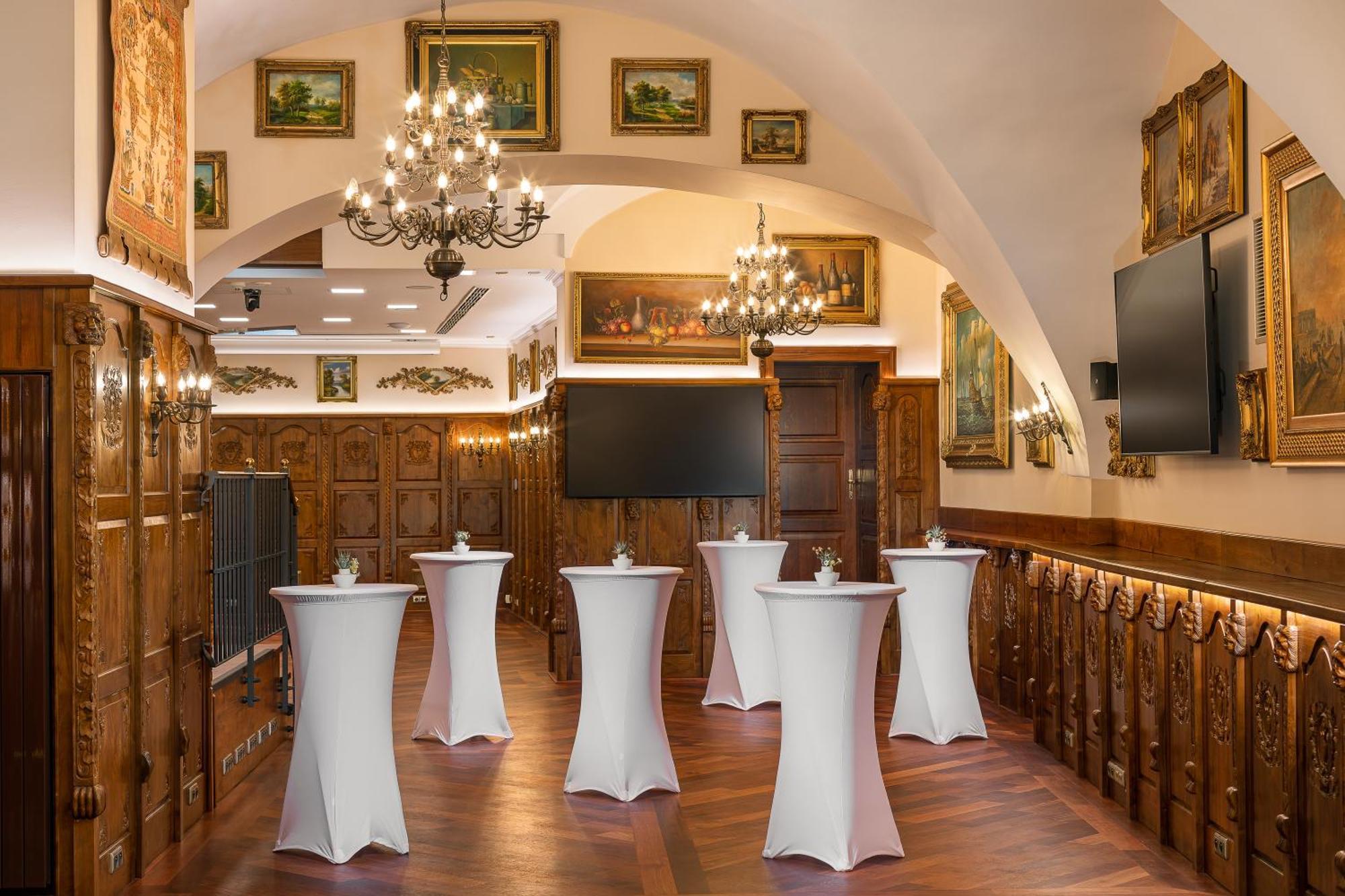 Iron Gate Hotel & Suites Prague By Bhg — Photos 3